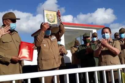 Reconoce Raúl papel histórico del Ejército Central (+ Fotos)