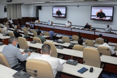 Díaz-Canel: Todo lo que estimule producción, elimine trabas y beneficie al productor, es favorable