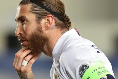 Sergio Ramos vuelve a lesionarse y estará un mes de baja.
