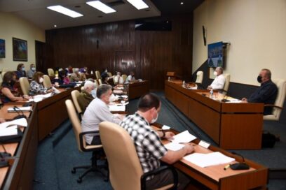 Reducir movilidad y aumentar aislamiento para cortar el paso a la COVID-19