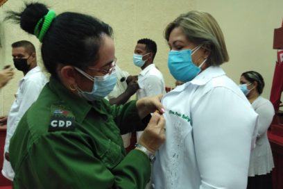 Distinguen a profesionales y colectivos por relevante trayectoria laboral (+ Fotos)