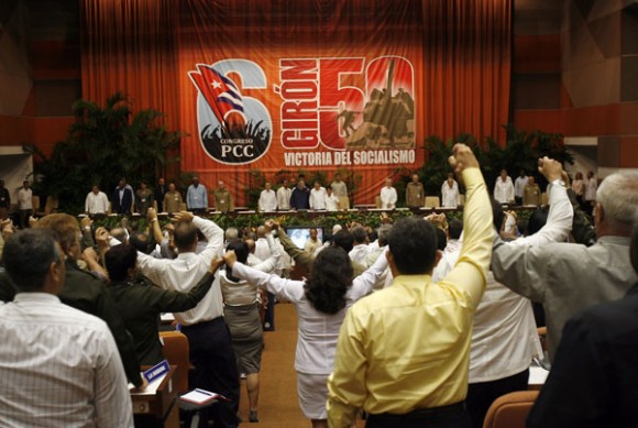 Clausura del VI Congreso del PCC. Tomada de: PCC