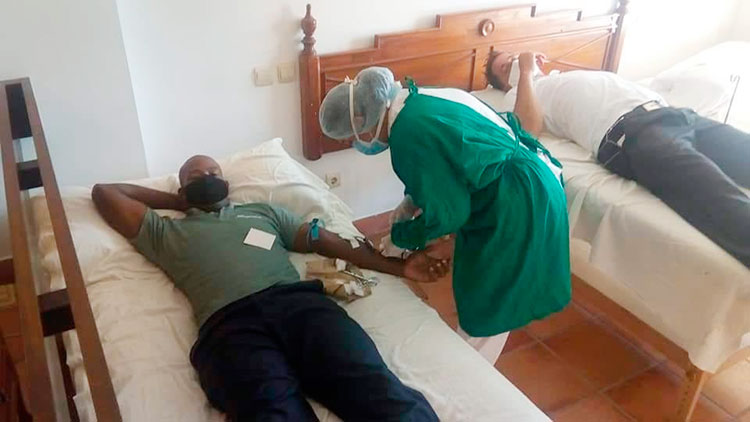 Trabajadores de los hoteles de Varadero ayudaron a que Matanzas terminara el 2020 con una cifra de 20 mil 788 donaciones de sangre. Foto: Amaurys Echevarría