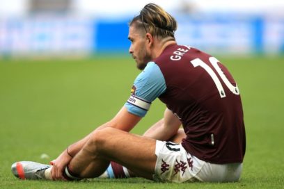 Grealish continúa arrastrando su lesión.