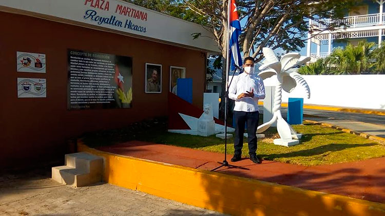 Bellamente engalanada la Plaza Martiana del hotel Royalton Hicacos, en Varadero. Foto: Alberto Alonso
