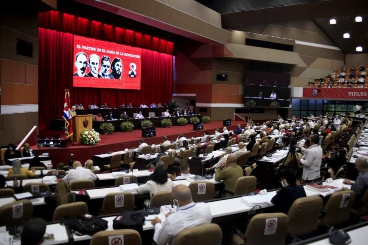 José Ramón Machado Ventura, Segundo Secretario del Comité Central del Partido Comunista de Cuba, dejó oficialmente inaugurado el 8vo. Congreso. Foto: ACN