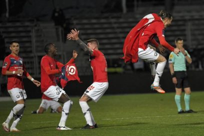 El Lille, campeón de la Liga francesa: Con victoria de 2-1 sobre el Angers, el Lille se convirtió en campeón de la liga francesa en la última jornada con 83 puntos, uno más que el PSG. Esta es la quinta liga que consigue el equipo en su historia.
