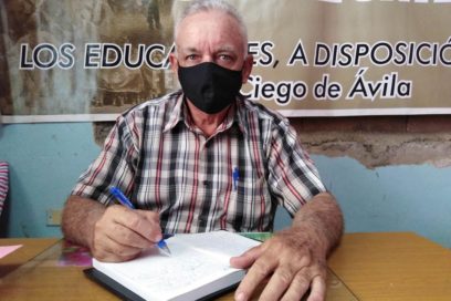 Gazapo entre joyas