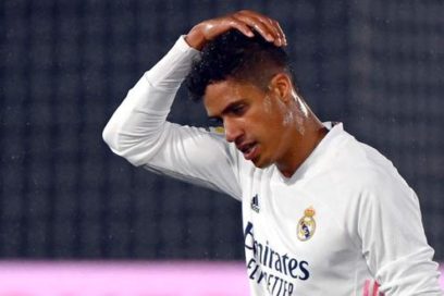 Varane no jugará ante el Chelsea por lesión.
