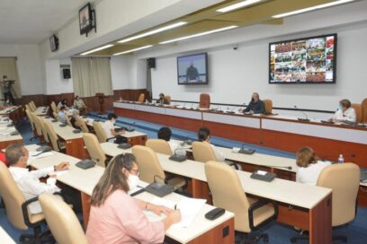 Atención a la población o el arte de escuchar, responder y solucionar