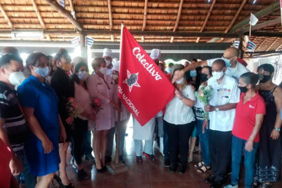 Recibe UEB Palenque Bandera Proeza Laboral (+ Fotos)