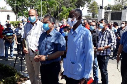 Rinden tributo a Higinio Vélez