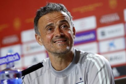 Luis Enrique sobre Busquets: “No lo quiero esperar: lo vamos a esperar. Estará en la lista. Es un medio que ejerce presión alta, que mejora cada jugada que pasa por sus pies, que es un espectáculo defensivamente, es nuestro capitán y nuestro líder”.