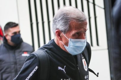 Tabárez sobre la Celeste: «La urgencia es la mejoría del juego ofensivo, por ahí va a venir la parte novedosa de la planificación. Queremos que esto mejore, queremos ganar, queremos crear situaciones, eso es lo mínimo que nos tenemos que exigir».