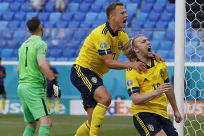 Eurocopa: Suecia derrotó 1-0 a Eslovaquia.