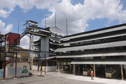 Logran en Las Tunas cera refinada con superior calidad