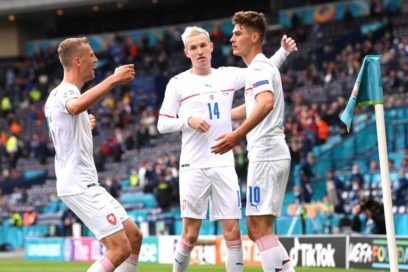 Eurocopa: República Checa gana 2-0 a Escocia.