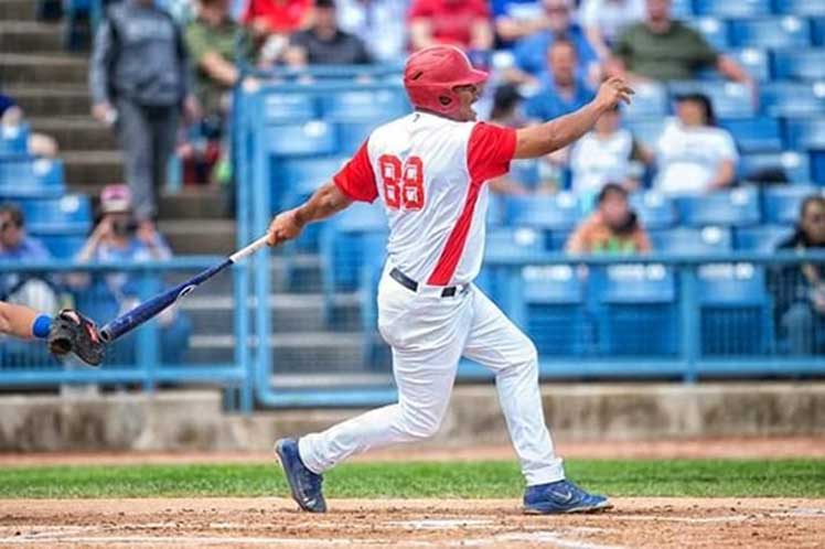Yordanis Samón impulsó la tercera para Cuba
