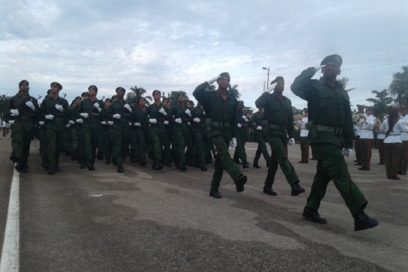 Felicita Raúl al Ejército Occidental en el aniversario 60 de su fundación