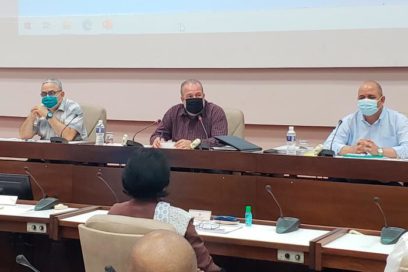 Preside Primer Ministro reunión sobre enfrentamiento a la COVID-19 en La Habana