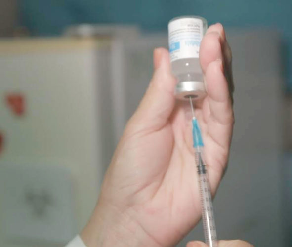 Más de 29 mil pinareños formaron parte de la intervención sanitaria en el sector de la salud con el candidato vacunal Abdala, actualmente se suministra la segunda dosis del mismo. Foto: Pedro Paredes Hernández