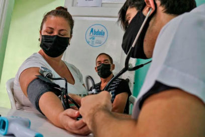 Con el hombro dispuesto para la inmunización (+ Fotos)