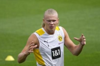 Sebastian Kehl, director deportivo del Dortmund: «¿Se queda Haaland este verano? Sí. En las conversaciones con Raiola no tuve la sensación de que tendríamos que volver a encontrarnos por Haaland. No queremos renunciar a él».