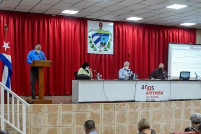 Díaz-Canel y Marrero Cruz chequean en Artemisa acciones para disminuir contagio de COVID-19