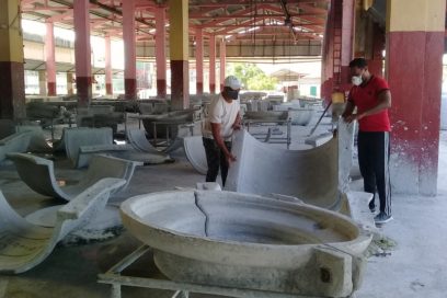 Industria santiaguera de fibrocemento lacerada por bloqueo