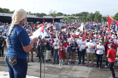 Pueblo pinero marcha en respaldo a la Revolución