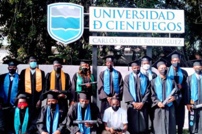 Terminaron estudios en Universidad de Cienfuegos 23 estudiantes angolanos