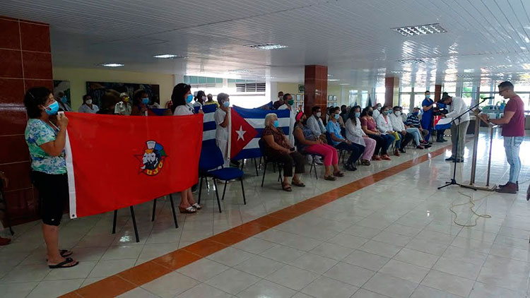 Acto en el hospital general y universitario Doctor Gustavo Aldereguía Lina. Foto: Ángel Bermúdez