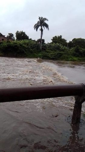 Fuerte crecida del río Yayabo, uno de los que alimenta a la presa Zaza