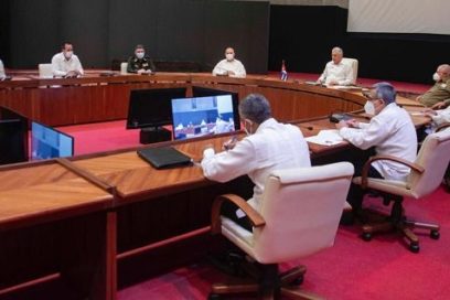 Díaz-Canel conversa telefónicamente con secretario general del Partido Comunista de Vietnam