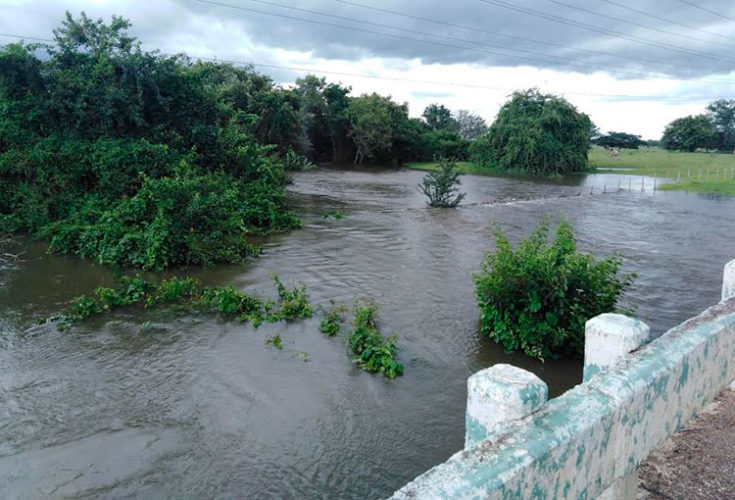 Ligeras lloviznas y moderadas marejadas caracterizan el panorama en el sur camagüeyano. Foto: Gretel Díaz Montalvo