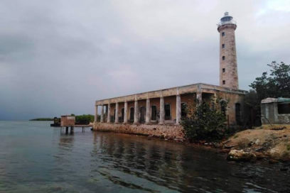 Se aproxima Elsa a Granma