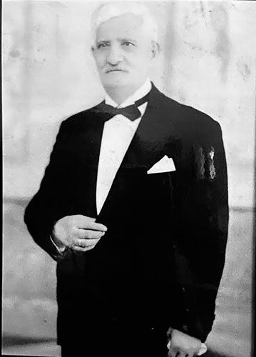 Juan Albaijés Ciurana, emprendedor pintor, dbujante y escultor catalán radicado en Camagüey en el año 1895.