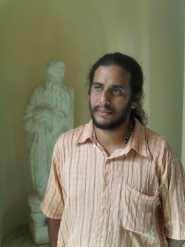 poeta Karel Leyva