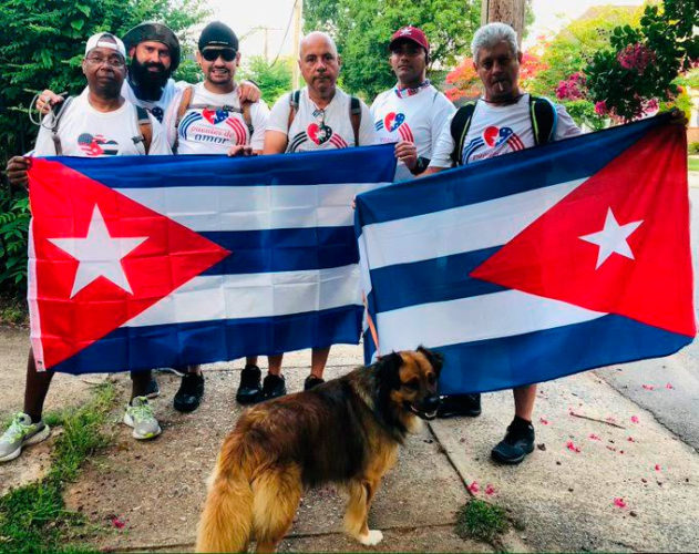 Puentes de Amor con simpatizantes en Charlotte, Carolina del Norte