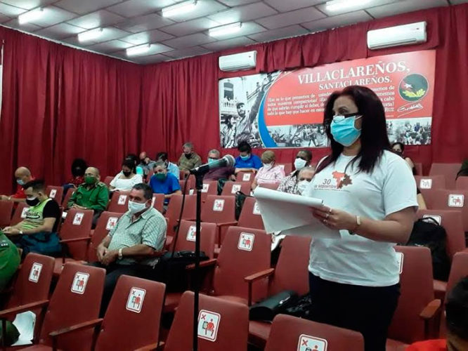 La doctora Gretza Sánchez, directora provincial de salud, alerta de reforzar el cuidado sanitario en las actuales circunstancias.
