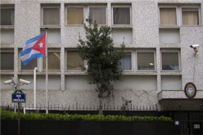 Cuba denuncia ataque a su embajada en París y responsabiliza a EE.UU.