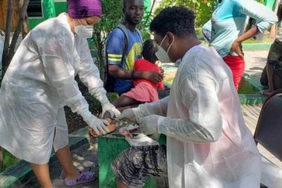 Brigada médica cubana continúa asistiendo a haitianos afectados por el sismo