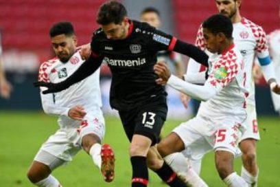 Lucas Alario renueva con el Leverkusen.