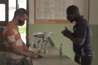 Trabajadores del Comercio en Pinar del Río laboran para mitigar impacto de Ida