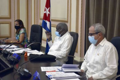 Aprueban decretos-leyes para fortalecer modelo económico-social