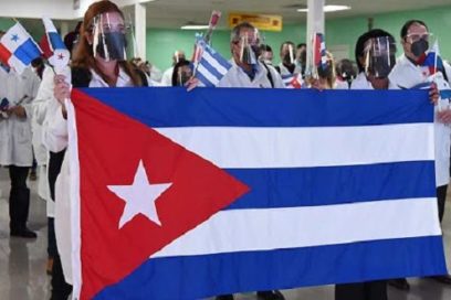 Regresan colaboradores que apoyaron el enfrentamiento a la COVID-19 en Panamá y San Cristóbal y Nieves