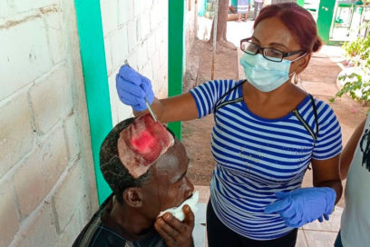 Médicos cubanos siguen en regiones de Haití afectadas por sismo