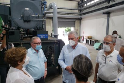 Presidente cubano recorre comunidades vulnerables de La Habana