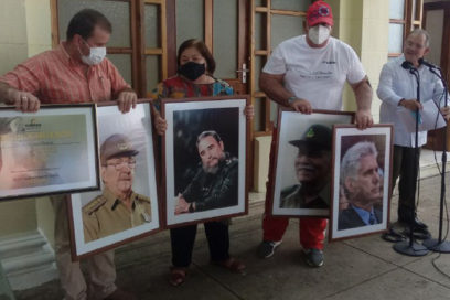 Recibe el Premio del Barrio la actriz cubana Corina Mestre