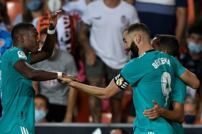 Resultados: El Real Madrid remontó en Mestalla y venció 2-1 al Valencia con goles de Vinícius y Benzema. Mientras, el PSG, con tantos de Neymar e Icardi, sufrió para ganarle al Olympique de Lyon 2-1. En Italia, el clásico Milan-Juve terminó 1-1.